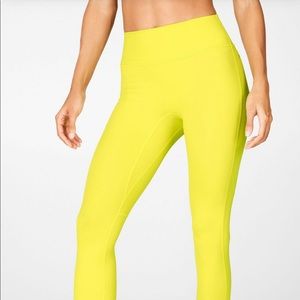 NWT Never worn Fabletics High waisted Capri. Sold out online.